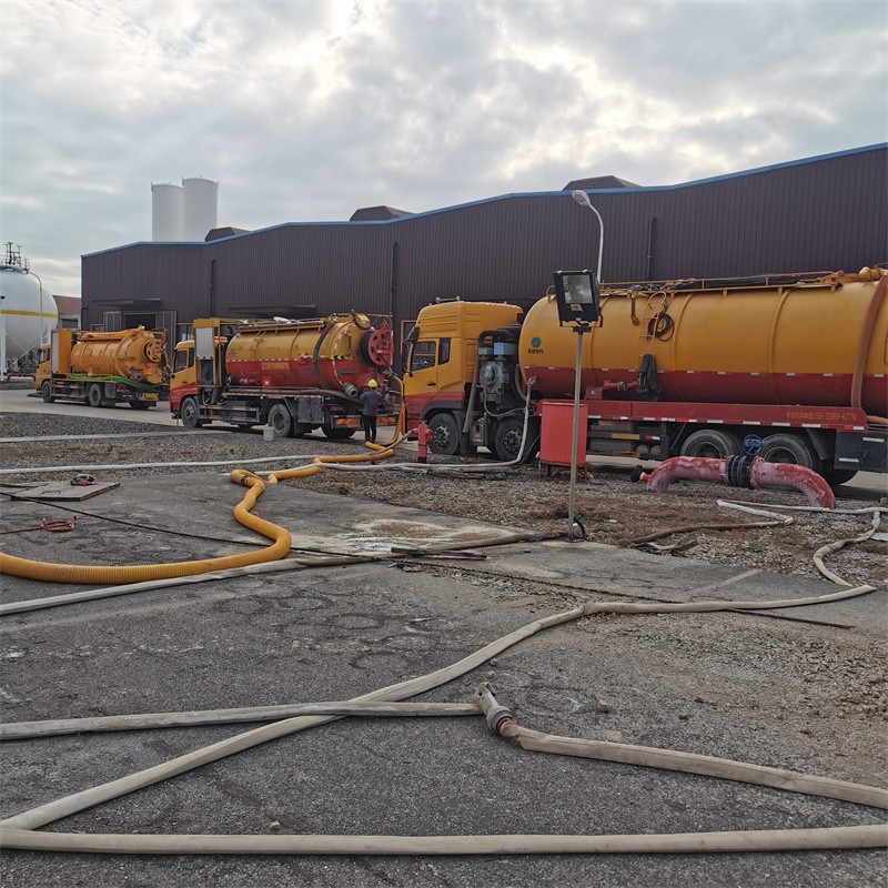 维西污水池清理